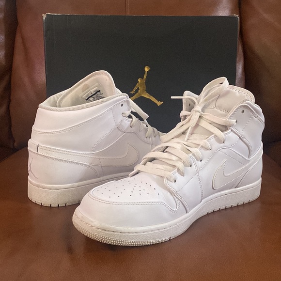 Air Jordan Retro 1 Mid “White Pure Platinum” - Picture 3 of 11